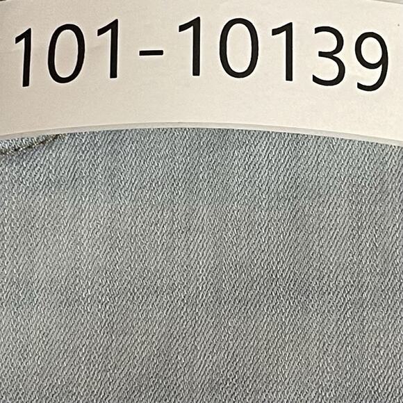 Levis 311 Jeans Womens Size 22W Blue Shaping Skinny Capri Stretch Slimming NEW - Picture 15 of 15